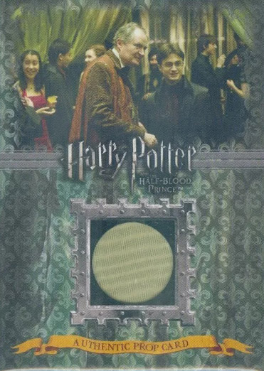 P6 - Slughorn's Christmas Party Drapes