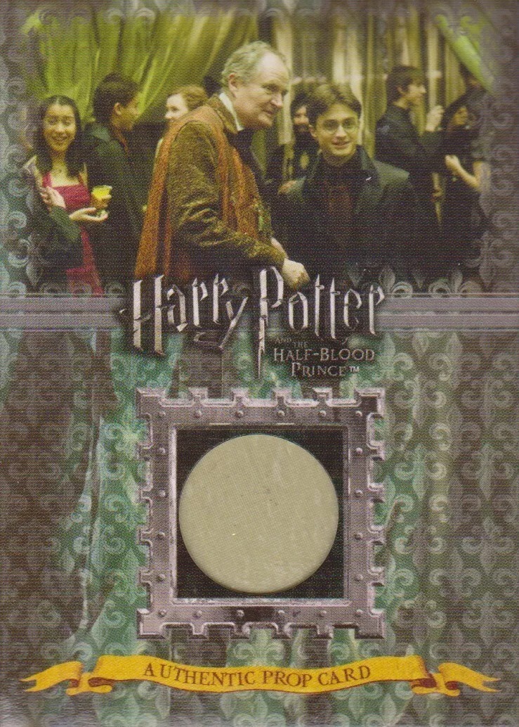 P6 - Slughorn's Christmas Party Drapes - Front