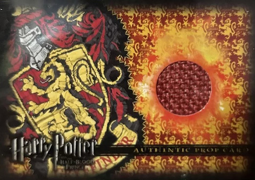 SDCC09 P1 - Gryffindor Quidditch Stand Material - Front