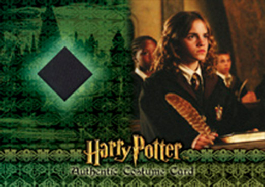 C10 - Gryffindor Students Cloaks - Front